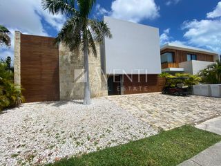 Casa en Venta, Los Canales Residencial, Cancún Quintana Roo.