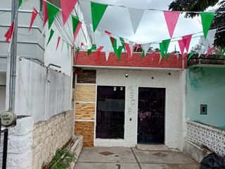 En Venta casa sobre avenida Itzaes, Merida, Yucatan