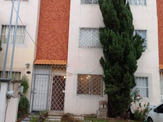 Amplia casa en Villas de San Martín, 3 recámaras, aceptamos crédito INFONAVIT