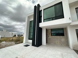 Casas en venta en Ciudad Maderas Residencial, El Marqués , Recamara en PB, Lujo!