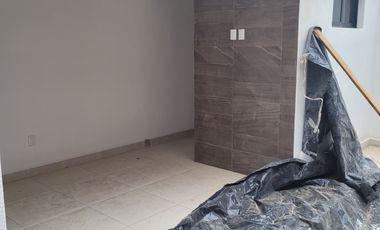 VENTA DE CASA NUEVA EN EL MAYORAZGO, LEON, GTO. CON 4 RECÁMARAS, UNA EN PLANTA BAJA