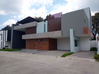 Amplisima residencia Metepec