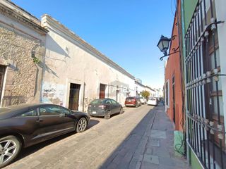 Casa en VENTA ideal para inversionistas en el Centro Histórico de Querétaro.