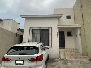 CASA EN VENTA CUMBRES 3ER SECTOR MONTERREY