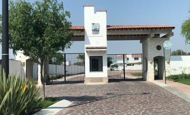 SE VENDE CASA EN CIUDAD MADERAS, EL MARQUES, QUERETARO.