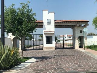 SE VENDE CASA EN CIUDAD MADERAS, EL MARQUES, QUERETARO.