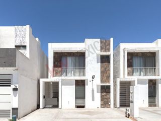 Encantadora casa ubicada en Residencial Villas de las Palmas, Viñedos - Torreón