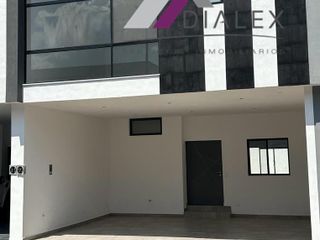 Altares Residencial -CARRETERA NACIONAL- Casa en VENTA Santiago Nuevo León 230 M2