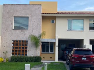 CASA EN RENTA AL NORTE EN LA PLAZUELA