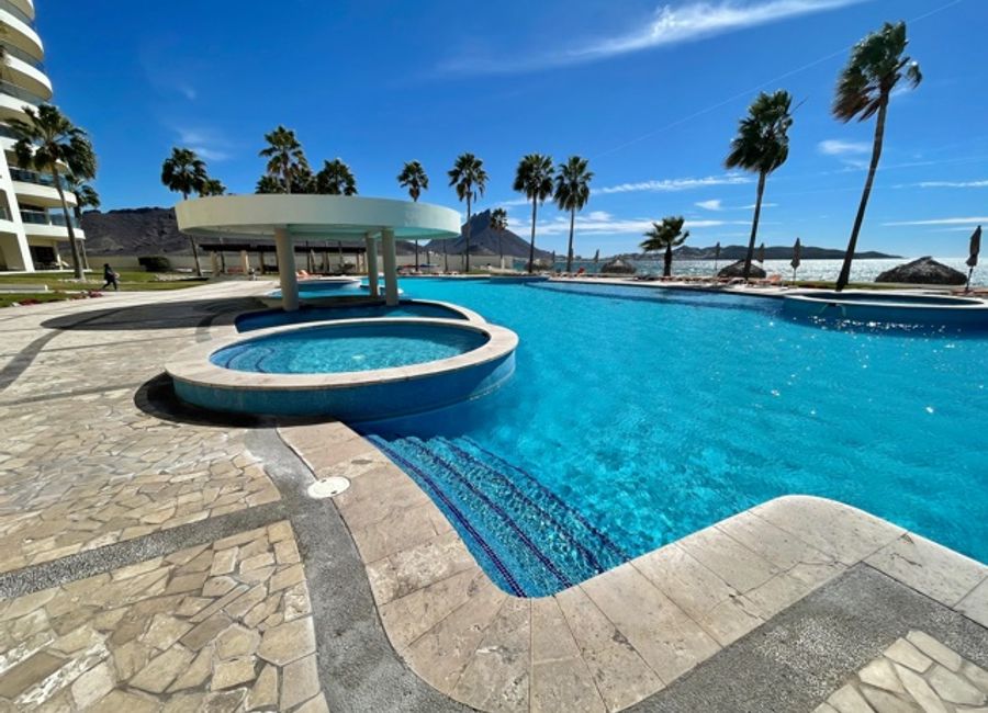 Beachfront Condos Playa Blanca en San Carlos Sonora