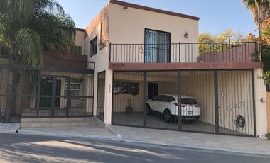 CASA EN VENTA EN DEL PASEO RESIDENCIAL