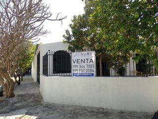 Venta de casa de una planta en esquina en García Ginerés con amplios espacios