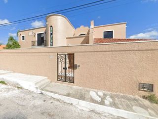 Residencia con 4 Recámaras y Piscina en Renta en Benito Juárez Norte CON PÁNELES