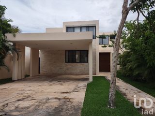 Casa en renta en Parque Central, en Mérida, Yucatán
