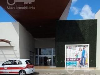Renta de Local Comercial de 77.54 m2 en PLAZA "LA FLORIDA", Acayucan, Ver.