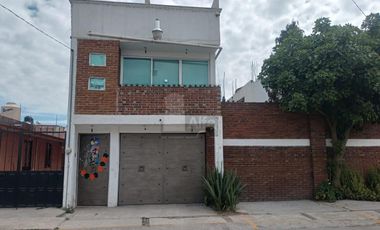 Casa sola en venta en San Pablo Autopan, Toluca, México