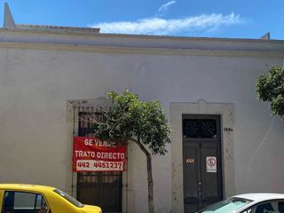 En Venta Residencia en El Centro Histórico de Querétaro, 6 Habitaciones, Jardín.