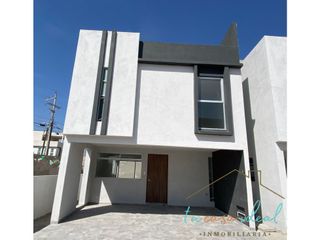 Casa En Venta En Fraccionamiento En Tlaxcalancingo