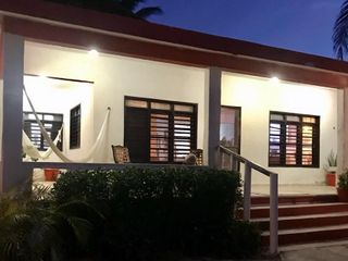 Casa en Segunda Fila cerca al mar en Chelem, Yucatán