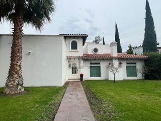 Casa en condominio en venta en El Campanario, Querétaro, Querétaro