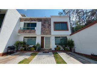 ¡Casa en venta en Lomas de la Floresta!