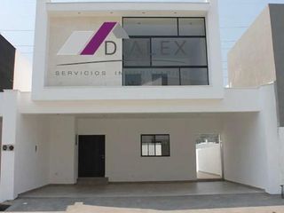 Altares Residencial -CARRETERA NACIONAL- Casa en Venta Santiago N.L.