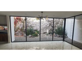 Moderna Casa en venta en Lindavista Tres Marías Morelia $5,300,000