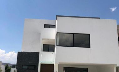 espectacular casa en venta en Lomas de Angelópolis