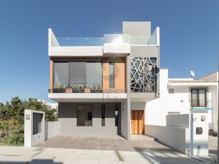 Casa en Zibatá con Roof Garden y recámara en planta baja M1