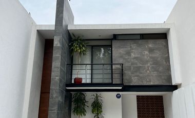 CASA EN VENTA EL MAYORAZGO RESIDENCIAL, MINIMALISTA.