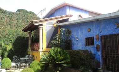 Casa en Privada en Santa María Ahuacatitlán Cuernavaca - CRB-1119-Cp