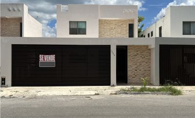 Venta de casa en Las Américas en excelentes condiciones