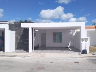 En venta casa en Fraccionamiento Las Américas, Norte de Mérida