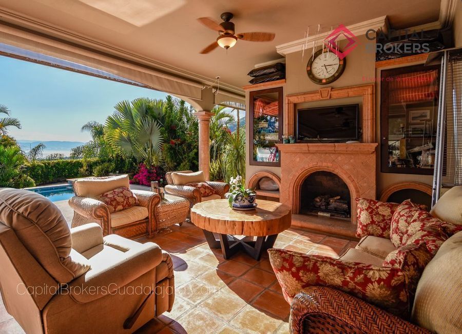 Luxury house for sale in Ajijic with pool