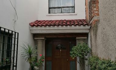 EXCELENTE CASA EN VENTA EN DEL CARMEN COYOACAN