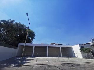 Local en Venta col. Chulavista con techos altos en Cuernavaca