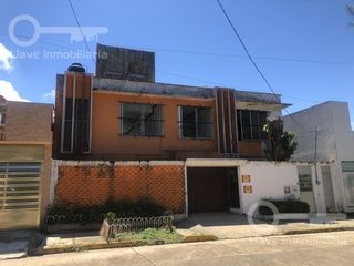 Venta y Renta de Casa de 2 niveles con 2 recámaras en Calle Zamora, Col. Centro, Coatzacoalcos, Ver.