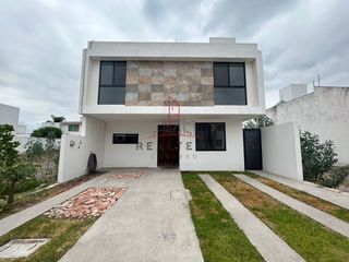 Casa Santa Elena Venta Avenida Tlacote 5,400,000 JorUga RMC
