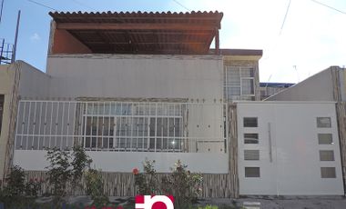 CASA EN VENTA COL. PASEO DE SANTA MARIA