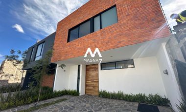 VENTA CASA EN SOLARES RESIDENCIAL