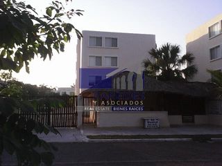 Departamento  de 2 recamaras cerca de playa Ixtapa A15