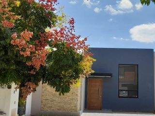 Casa en venta una planta 2 recamaras Mayorca  Residencial León Guanajuato