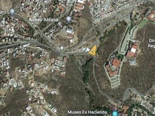 Terreno en VENTA de uso comercial con tres frentes en Marfil en Guanajuato Geo