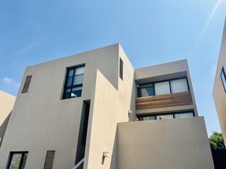 Venta de oportunidad departamento 2 niveles Zibata Queretaro