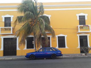 GRANDE Y HERMOSA CASONA EN EL CENTRO DE PROGRESO