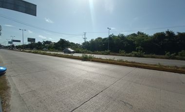 Terreno en Venta en Puerto Morelos sobre Carretera Federal