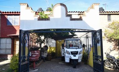 CASA EN VENTA EN LA COL. MISIÓN DEL BOSQUE, A UNA CUADRA DE RIO BLANCO.