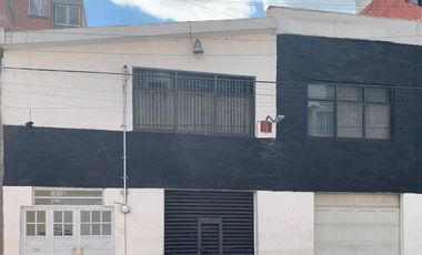 Excelente casa con departamento