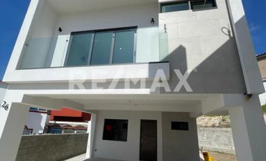 CASA EN VENTA EN RESIDENCIAL AUREO, TIJUANA B.C.