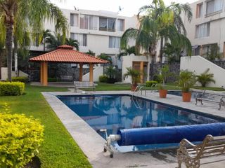 Fraccionamiento Oasis, 3 Nivles con Alberca y Jacuzzi en Xochitepe Morelos